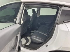 Tesla Model Y Long Range All-Wheel Drive - ფოტო 12