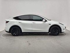 Tesla Model Y Long Range All-Wheel Drive - ფოტო 3