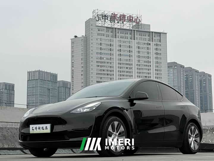 Tesla Model Y Facelift Rear-Wheel Drive