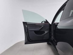 Tesla Model Y Long Range All-Wheel Drive Launch Edition - ფოტო 8