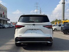 Toyota Grevias 2.5L Hybrid Flagship VIP Edition - ფოტო 2