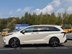 Toyota Grevias 2.5L Hybrid Flagship VIP Edition - ფოტო 3
