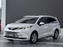 Toyota Sienna 2021 2.5L Hybrid Platinum Edition - ფოტო 1