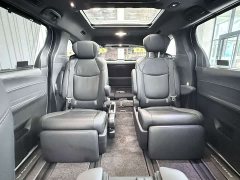 Toyota Sienna 2021 2.5L Hybrid Platinum Edition - ფოტო 11