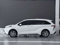 Toyota Sienna 2021 2.5L Hybrid Platinum Edition - ფოტო 4