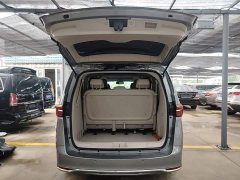 Buick GL8 Land Executive Cabin 652T Luxury - ფოტო 14