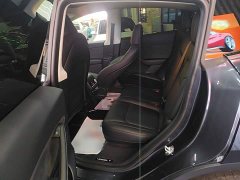 Tesla Model Y Rear-Wheel Drive - ფოტო 16