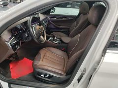 BMW 5 Series 525Li M Sport Package - ფოტო 14