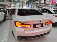 BMW 5 Series 525Li M Sport Package - ფოტო 5