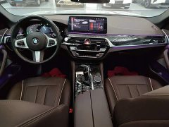 BMW 5 Series 525Li M Sport Package - ფოტო 9