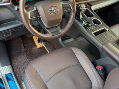 Toyota Grevias 2.5L Hybrid Flagship VIP Edition - ფოტო 5