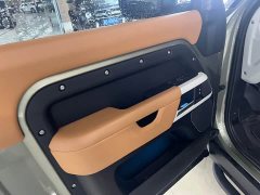 Land Rover Defender 90 3.0T P400 HSE - ფოტო 4