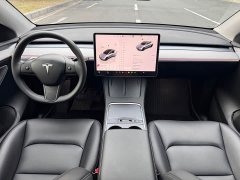 Tesla Model Y Rear-Wheel Drive - ფოტო 5