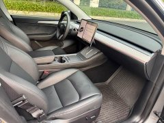 Tesla Model Y Rear-Wheel Drive - ფოტო 6