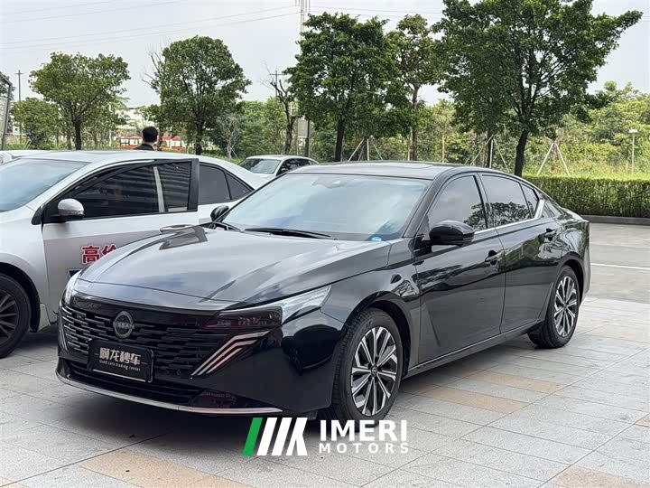 Nissan Teana HarmonyOS Cabin 2.0L Intelligent Ultra Comfort Edition