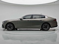 BMW 5 Series 530Li Luxury M Sport Package - ფოტო 8