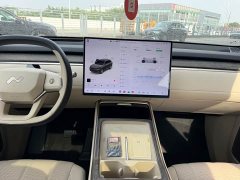 Nio Lerado L90 Max Six-Seater - ფოტო 11