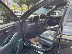 Toyota Crown Venza 2021 2.5L HEV AWD Premium - ფოტო 10