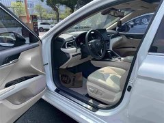 Toyota Camry 2021 Hybrid Luxury - ფოტო 13