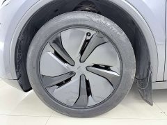 Tesla Model Y Rear-Wheel Drive - ფოტო 16