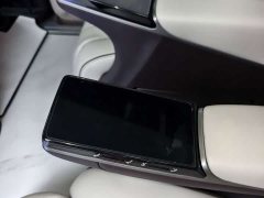 Denza BYD Denza D9 DM-i 1050 Premium - ფოტო 15