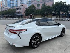 Toyota Camry 2.0S Sharp Luxury Edition - ფოტო 9