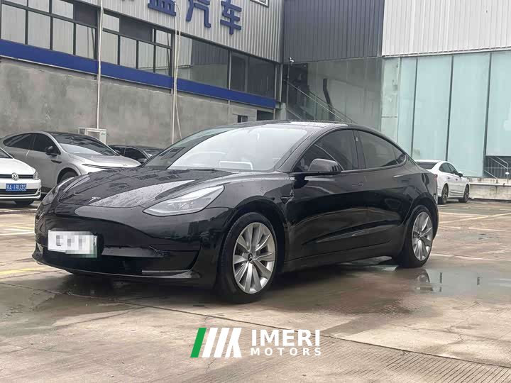 Tesla Model 3 Rear-Wheel Drive