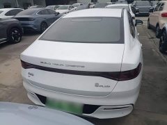 BYD Qin PLUS Glory Edition EV 510KM Leading - ფოტო 5