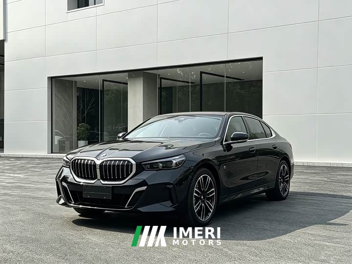 BMW 5 Series 2026 525Li M Sport Package - ავტომობილი ჩინეთიდან
