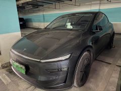 Tesla Model Y Long Range All-Wheel Drive - ფოტო 1