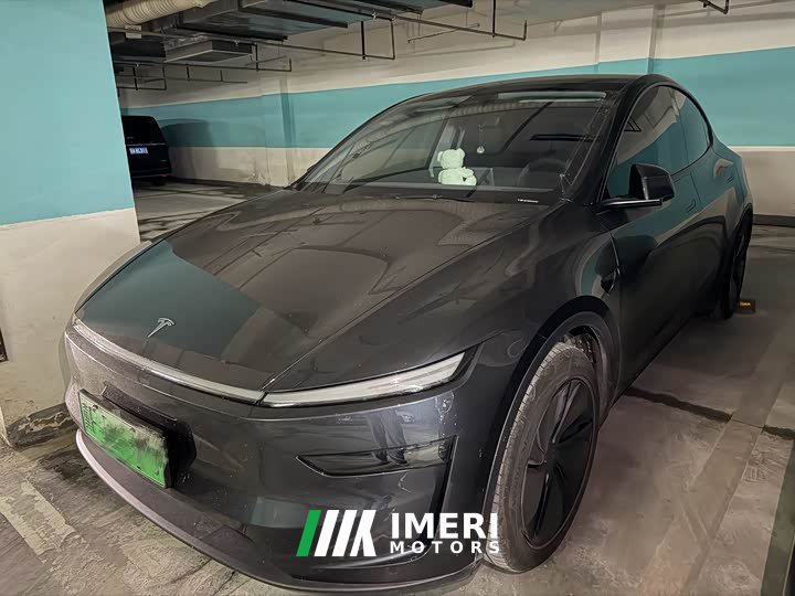 Tesla Model Y Long Range All-Wheel Drive