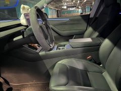 Tesla Model Y Long Range All-Wheel Drive - ფოტო 4