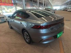 BYD Qin PLUS Glory Edition DM-i 55KM Leading - ფოტო 4