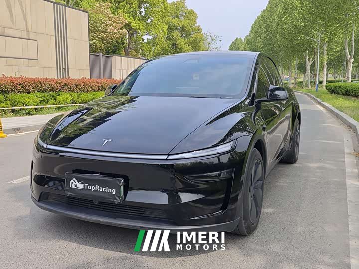 Tesla Model Y Rear-Wheel Drive