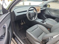 Tesla Model Y Rear-Wheel Drive - ფოტო 4