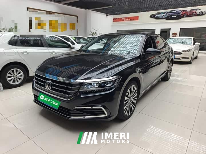 Volkswagen Passat 330TSI Luxury