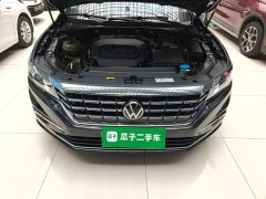 Volkswagen Passat 330TSI Luxury - ფოტო 19