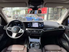 BMW i3 eDrive 35 L - ფოტო 8