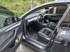 Tesla Model Y Rear-Wheel Drive - ფოტო 6