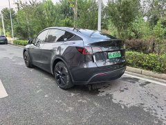 Tesla Model Y Rear-Wheel Drive - ფოტო 7
