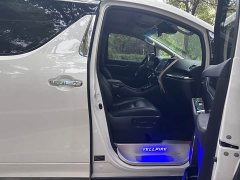 Toyota Vellfire 2021 Crown Hybrid 2.5L HV Luxury Edition - ფოტო 9