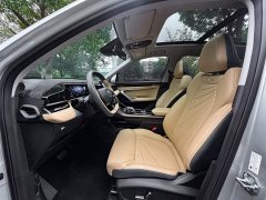 Geely Boyue L 1.5TD DCT Luxury - ფოტო 8