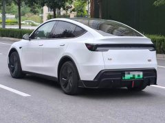 Tesla Model Y Rear-Wheel Drive Launch Edition - ფოტო 17