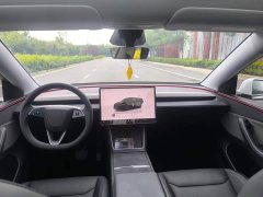 Tesla Model Y Rear-Wheel Drive Launch Edition - ფოტო 4