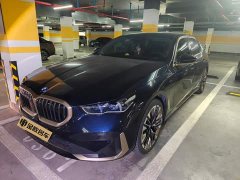 BMW 5 Series 530Li Luxury Edition Premium Package - ფოტო 1