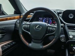 Lexus ES 200 Luxury - ფოტო 12