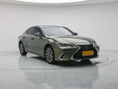 Lexus ES 200 Luxury - ფოტო 3