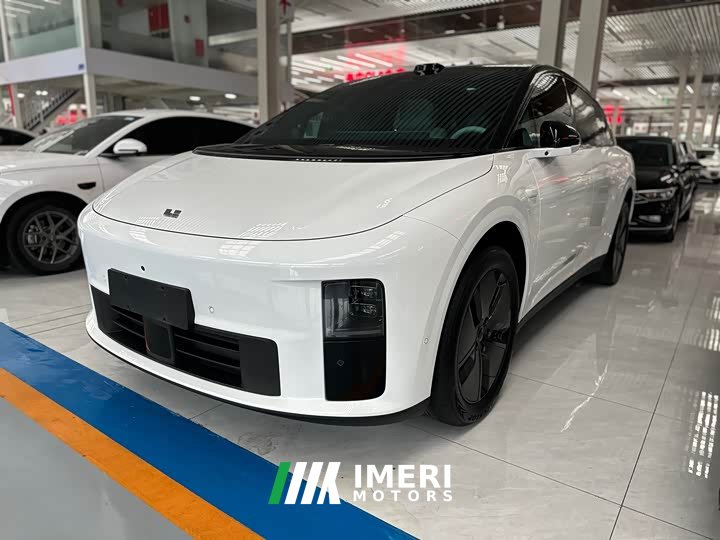 Li Auto i6 2025 Two-Wheel Drive Standard - ავტომობილი ჩინეთიდან