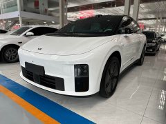 Li Auto i6 2025 Two-Wheel Drive Standard - ფოტო 1
