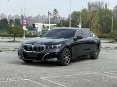 BMW 5 Series 530Li Premier M Sport Package - ფოტო 1